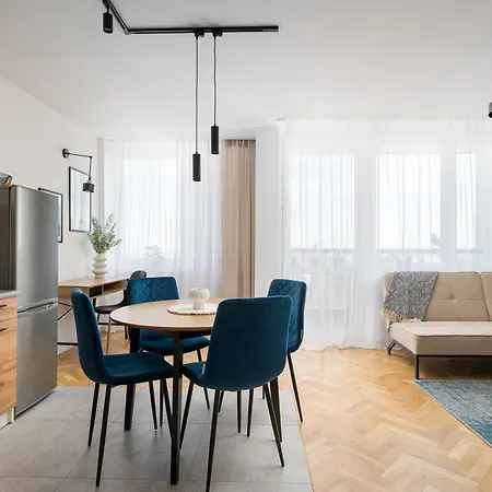 Apartment Krasinski Garden Skyline By Bookinghost Warschau